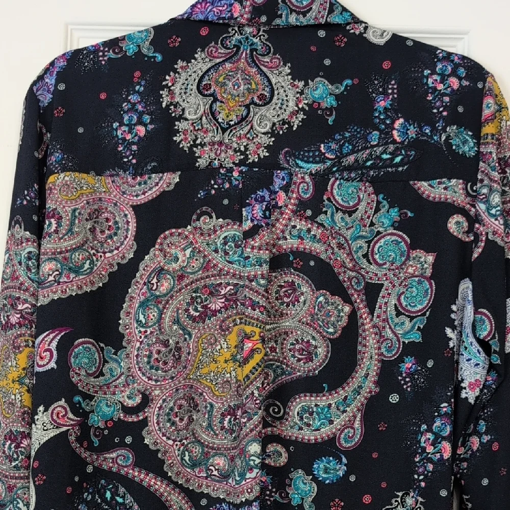 Express Pink Blouse with Paisley Print - Picture 4 of 6